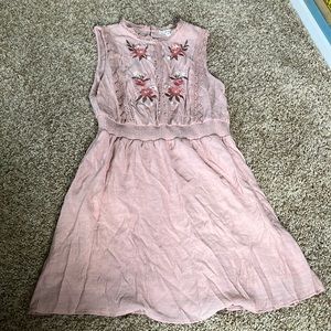 Mine light pink floral lace embroidered mini dress size large, smocked waist EUC